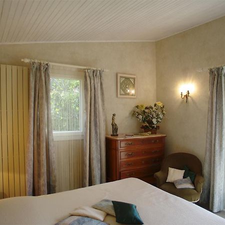 Marievalerianne Hotel Mirefleurs Buitenkant foto