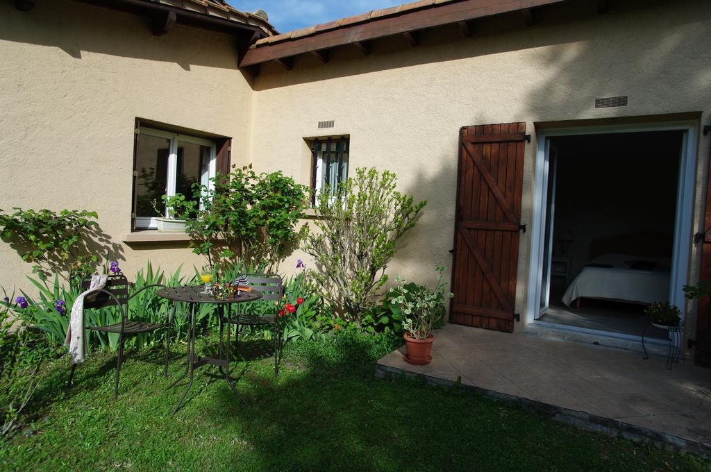 Marievalerianne Hotel Mirefleurs Buitenkant foto